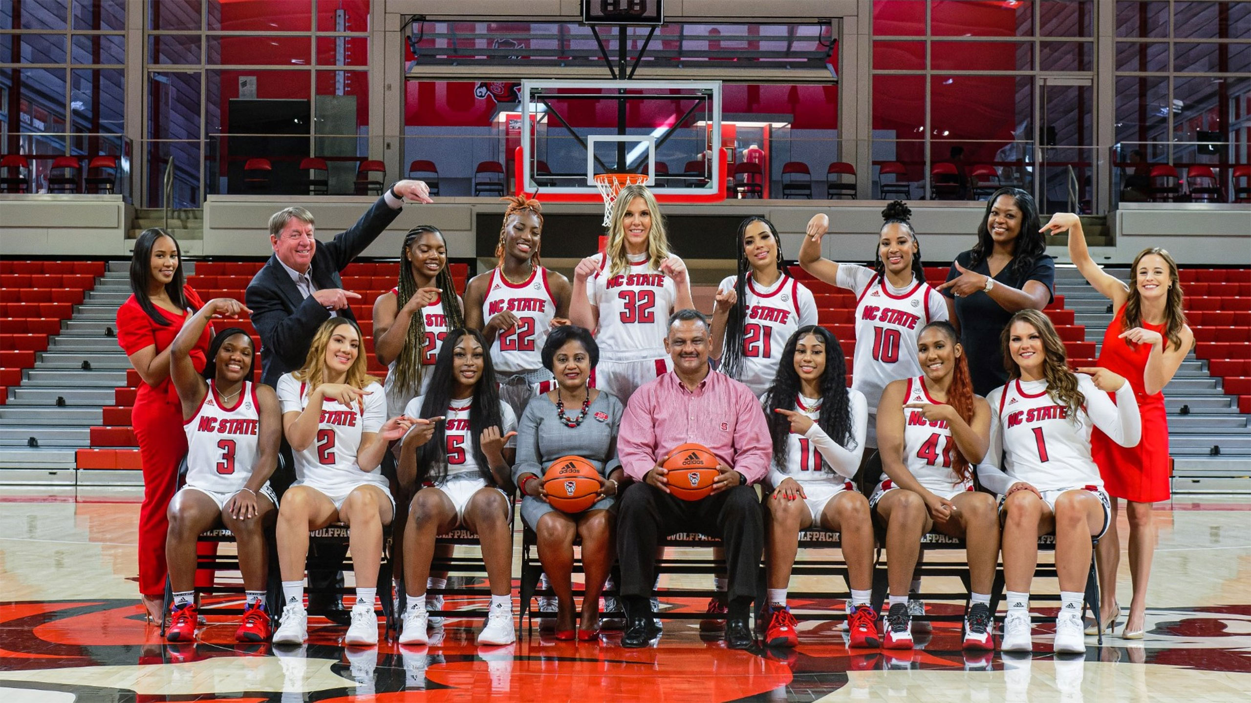 Lanier Family Gives to Women’s Basketball