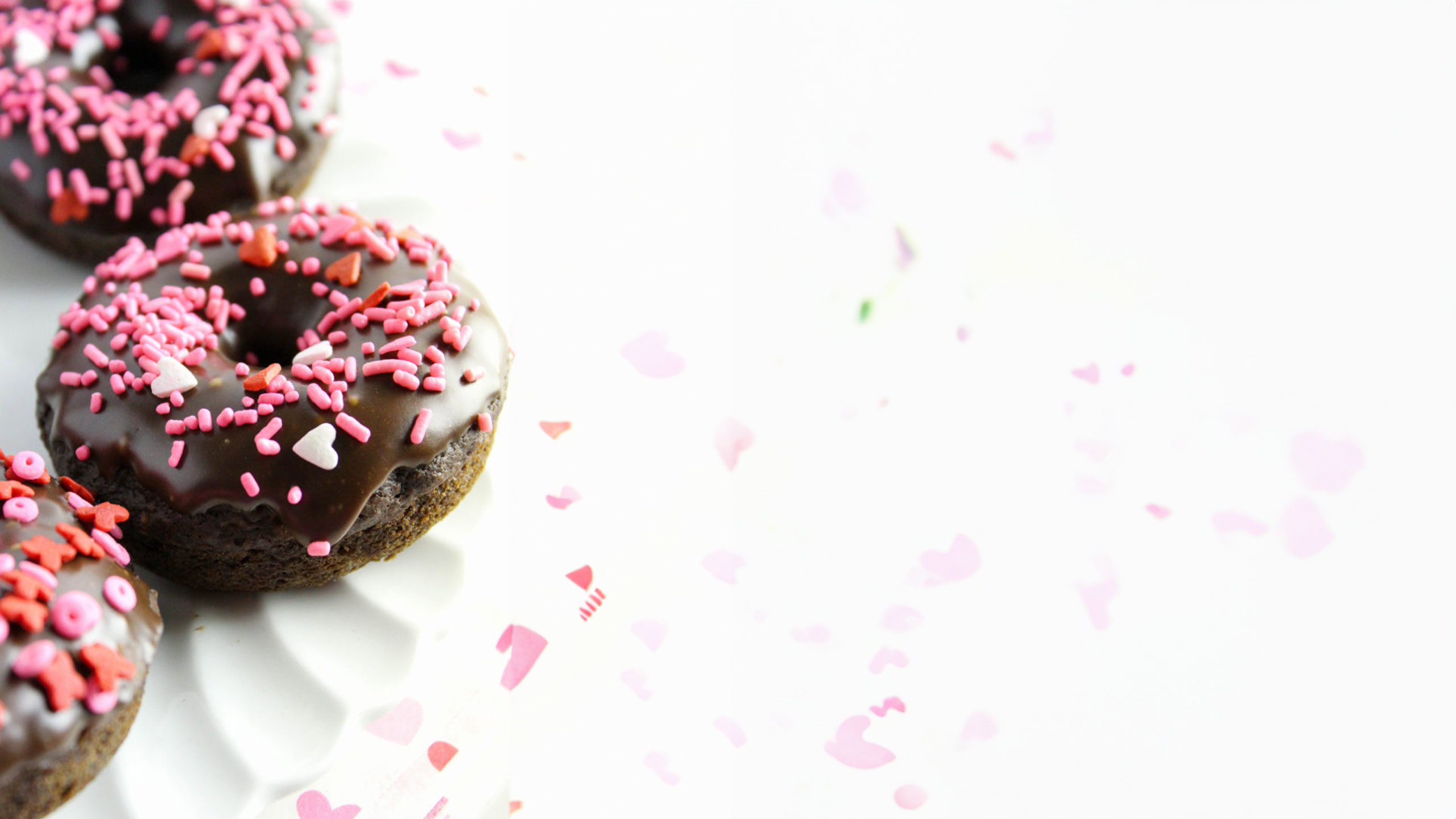 Spring Treats | Valentines Day Donuts