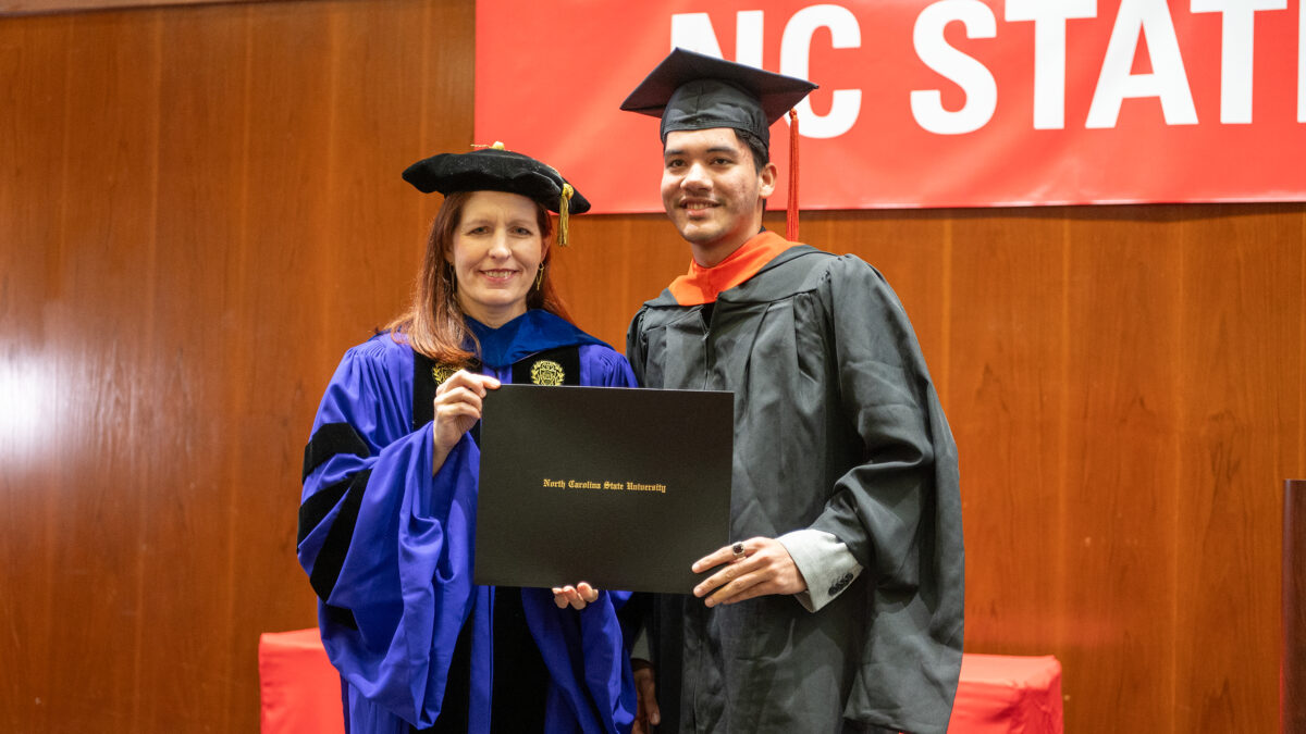ISE Graduate Grad Ceremony 086