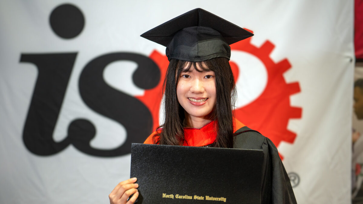 ISE Graduate Grad Ceremony 019